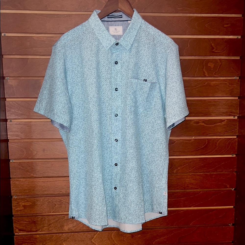 7Diamonds Men’s Button-Up Shirt